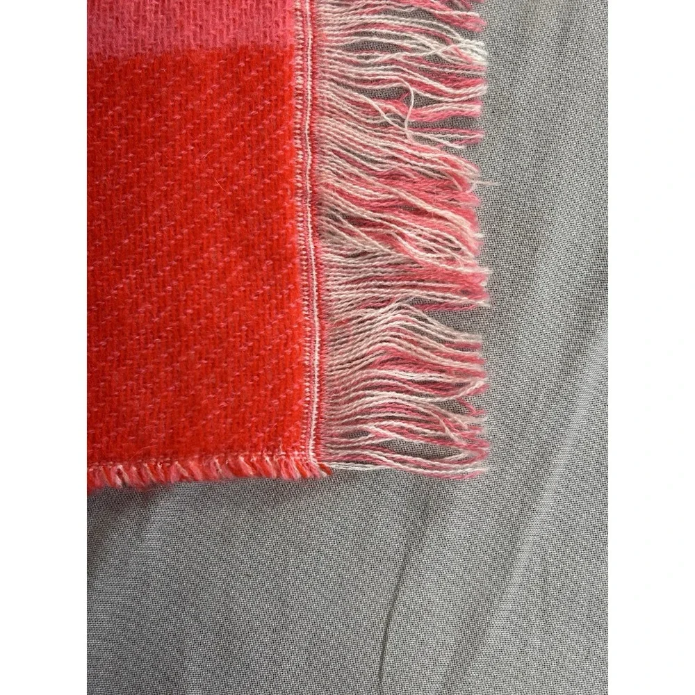 Shiraleah Chicago Christmas Throw‎ 